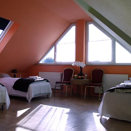 Garni Roedelheimer Hof Szálloda 3*