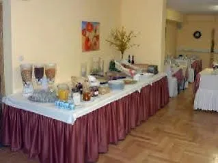 מלון Garni Roedelheimer Hof 3*